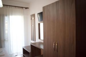 A television and/or entertainment centre at Studios Vaso