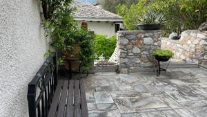 Zahrada ubytování Iris Sea View Villa + 37 fotografií