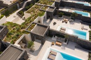Canaves Epitome - Small Luxury Hotels of the World内部或周边的泳池