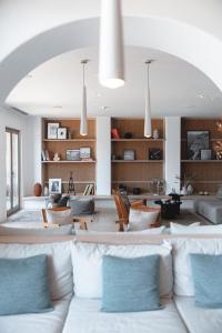 Canaves Epitome - Small Luxury Hotels of the World的休息区