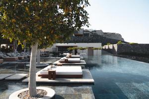 Canaves Epitome - Small Luxury Hotels of the World内部或周边的泳池