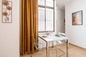 Φωτογραφία από το άλμπουμ του Casa Dionisio - Súper central y tranquilo con terraza y parking στο Χερέθ Ντε Λα Φροντέρα