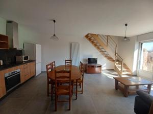 Rêve de Loire chambres d'hôtes au calme au pied des châteaux de la Loire的厨房或小厨房