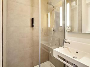 Koupelna v ubytování B&B HOTEL Argenteuil