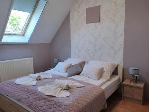 Kőrisfa Apartman 8394 Alsópáhok, 76 Fő utca A.ép. 2em/15 kép - 2