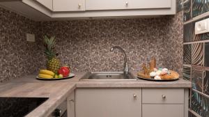 Gallery image of Beach House Lefkes in Plános