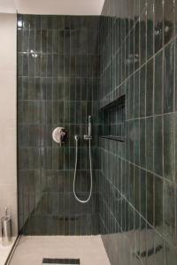 Bagno di Mythodea Athens Suites