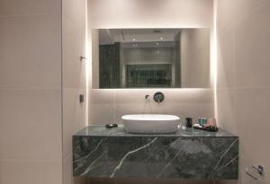 Bagno di Mythodea Athens Suites