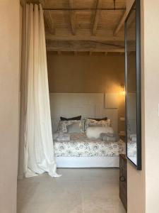 Ένα ή περισσότερα κρεβάτια σε δωμάτιο στο In the Mood