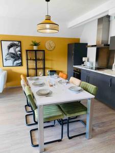 Dapur atau dapur kecil di Le music hall proche centre histo avec parking +7 gambar