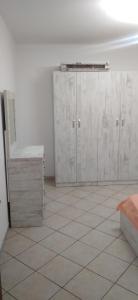 New apartment in the city center客房内的一张或多张床位