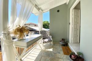 A seating area at Mageiras Boutique Hotel