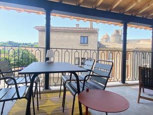 Balkon lub taras w obiekcie Gîte au pied de la Cité Médiévale - Le 127