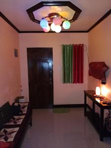 Postel nebo postele na pokoji v ubytování Leigh HomeStay