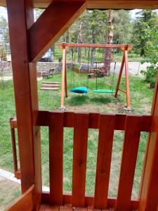 A área de jogos para crianças em Apartmani Borova Iglica Divčibare