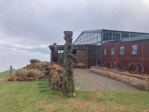 Το κτήριο όπου στεγάζεται  το κατάλυμα σε φάρμα +13 φωτογραφίες