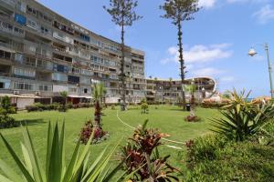 Zahrada ubytování Beach Luxury Mamoura Private Beach