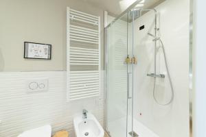 A bathroom at Eleonore Elegant Rooms