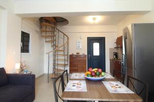 Gallery image of Sunset View Studios in Exanthia