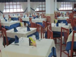 Restauracja lub miejsce do jedzenia w obiekcie Hotel Mareny Benidorm