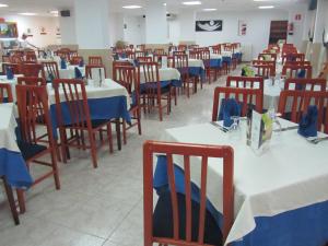 Restauracja lub miejsce do jedzenia w obiekcie Hotel Mareny Benidorm