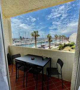Photo de la galerie de l'établissement Port Barcares vue port et mer, au Barcarès