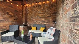 Posezení v ubytování Hartoft St - 2 bed near river
