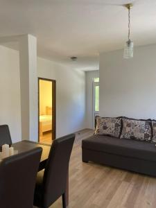 Kép fortress view szállásáról Sutomoréban a galériában