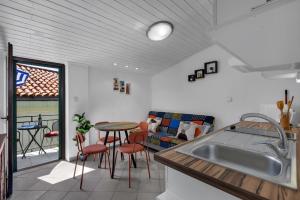 Fotografie z fotogalerie ubytování APARTMENT LANTERNA v destinaci Makarska