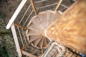 Fotografija v galeriji nastanitve Treehouse U rybníka v mestu Osečná