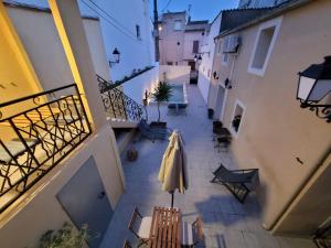 Balkon lub taras w obiekcie L Arancio - Centre village - Piscine - 4 pers