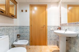Kúpeľňa v ubytovaní Miami Platja Casa LOGA