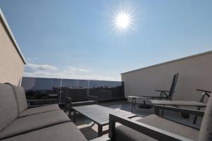 Balkón nebo terasa v ubytování Holidayhouse Duje 4+1 rooftop terrace seaview