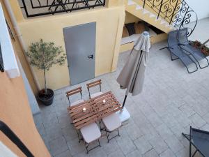 Balkon lub taras w obiekcie L Arancio - Centre village - Piscine - 4 pers