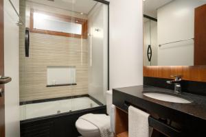 Un baño de Bossa Jurerê Hotel