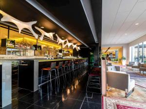 מסעדה או מקום אחר לאכול בו ב-Novotel Amsterdam City