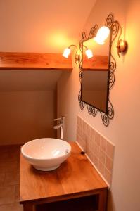 A bathroom at Huis van Rooi