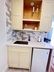 Φωτογραφία από το άλμπουμ του Narragansett House σε Oak Bluffs +43 φωτογραφίες
