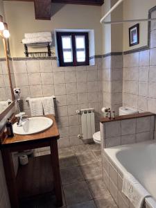 Koupelna v ubytování Posada Caborredondo