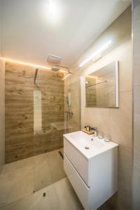 Phòng tắm tại Hotel Csillag Tokaj