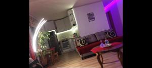 Svetainės erdvė apgyvendinimo įstaigoje NeriesResort 3 Rooms Suite iN Centrum