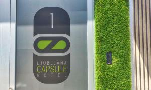 Certifikát, hodnocení, plakát nebo jiný dokument vystavený v ubytování Ljubljana Capsule Hostel