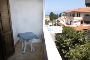 A balcony or terrace at B&B L'Oasi