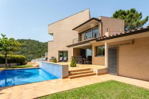 Bazén v ubytování Exclusive Villa with pool seaview nebo v jeho okolí