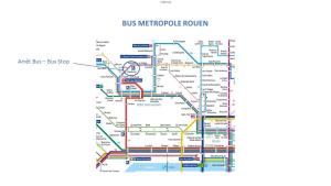 Une carte de la carte du métro de Singapour dans l'établissement L'Orée du Golf, studio 2, à Mont-Saint-Aignan
