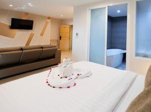 Gallery image of La Vista Patong Hotel in Patong Beach