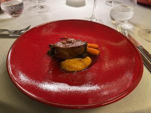 Comida no apartamento ou em algum lugar perto