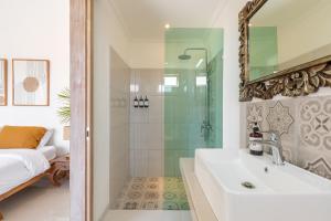 Galeriebild der Unterkunft Beautiful new villa in Umalas in Canggu
