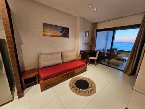 Magnifique Vue Mer的休息区