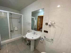 Koupelna v ubytování Hotel Sant Antoni